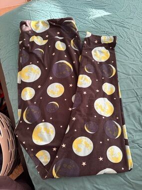 Earth Eclipse Print LulaRoe Leggings